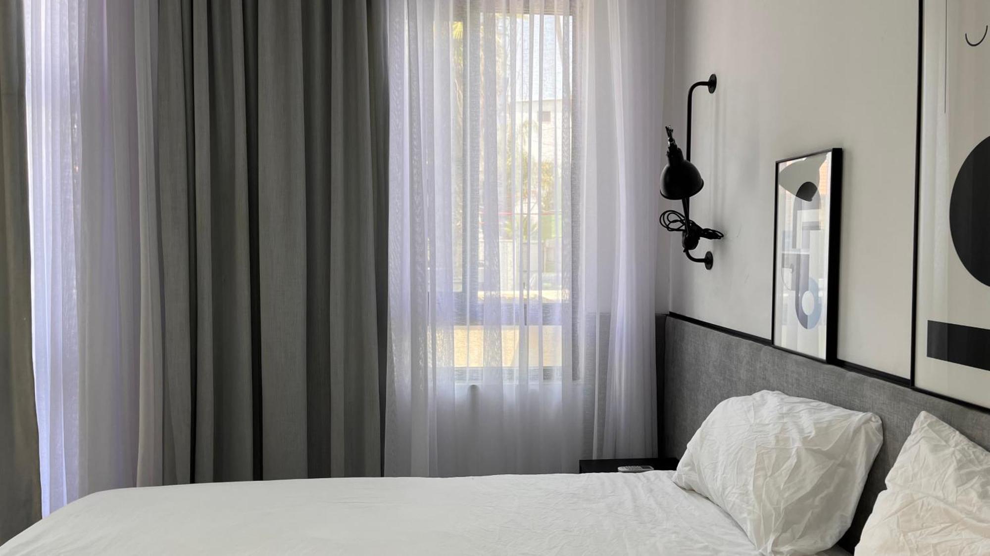 Bed and Breakfast Yona 8 Tel Awiw Pokój zdjęcie