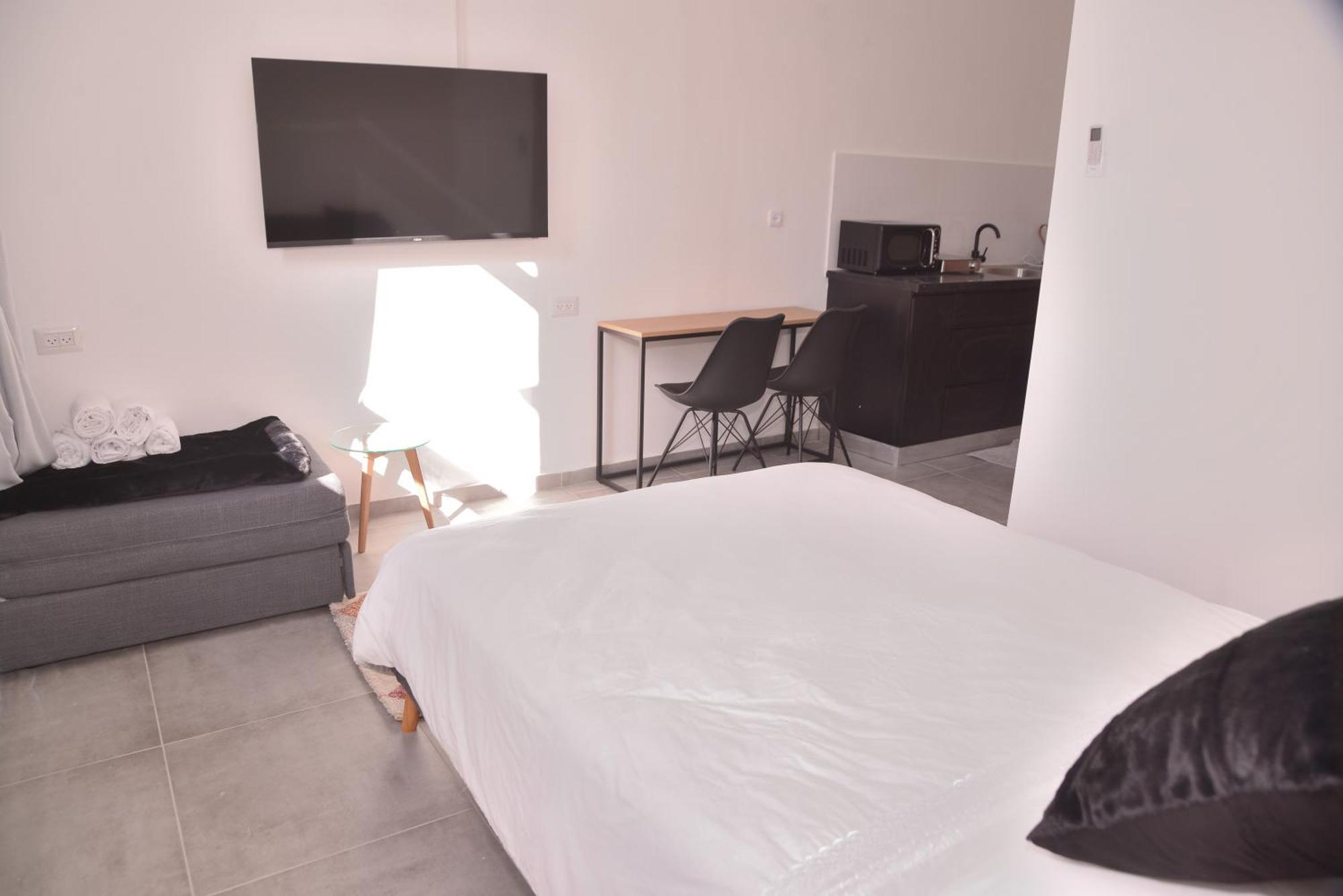 Bed and Breakfast Yona 8 Tel Awiw Pokój zdjęcie